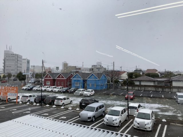 朝から雪の高崎市